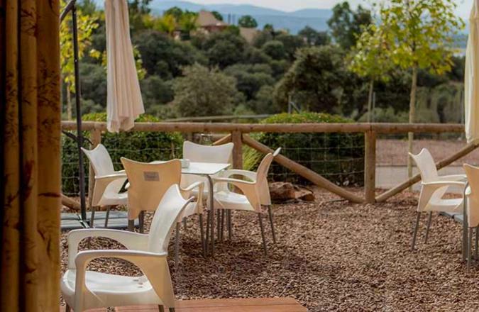 Terraza Cafetería Vincci Valdecañas Golf 4* Cáceres Terraza Cafetería Vincci Valdecañas Golf 4* Cáceres